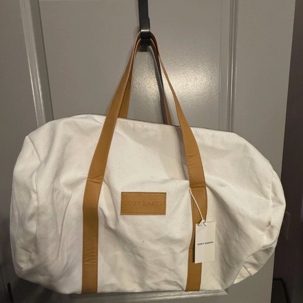 Cozy Earth Duffel Bag Womens White Canvas Top Handle Gym Workout Travel Outdoor